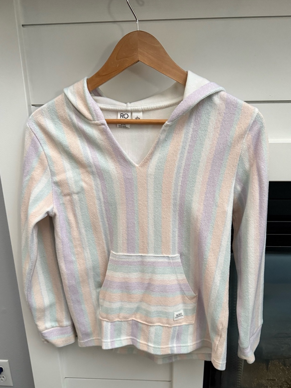 Roxy Pastel Striped Hooded top in White, Pink, Blue, Cream girls sz14-16 beach